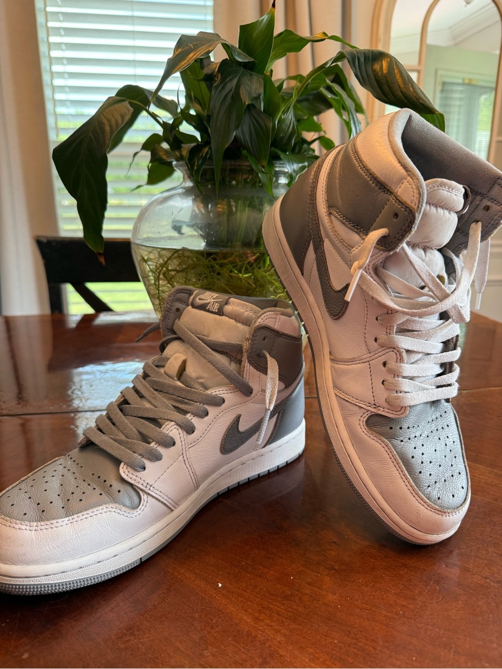 Nike Air Jordan 1 Mid Wolf Grey White Men’s Size 10.5